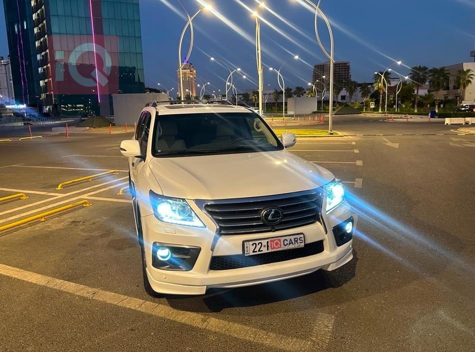 Lexus LX